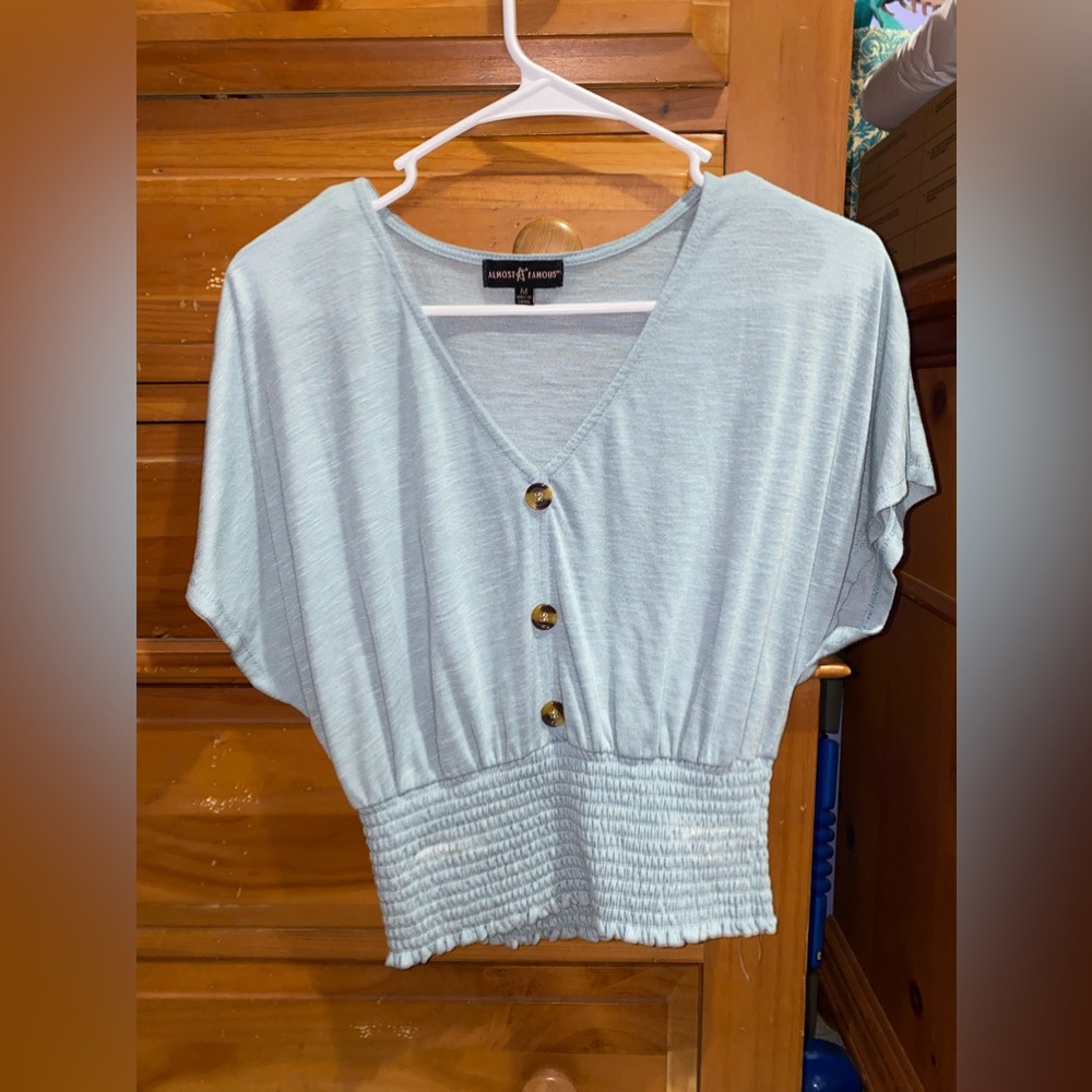 blue nice cropped shirt